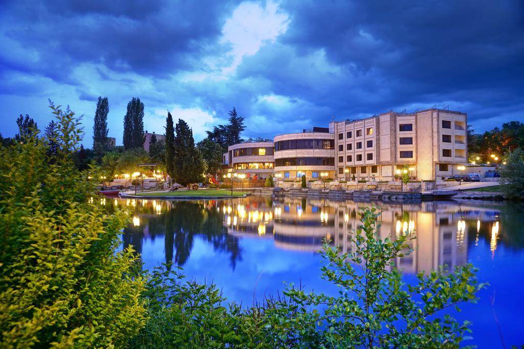Park Hotel Stara Zagora Eksteriør bilde The Inn at Laurel Point